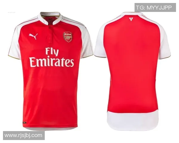 足球球服的魅力与文化探讨如何选择适合自己的球衣提升观赛体验 足球球服的魅力与文化探讨如何选择适合自己的球衣提升观赛体验